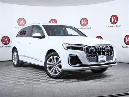 2025 Audi Q7 55 Premium Plus