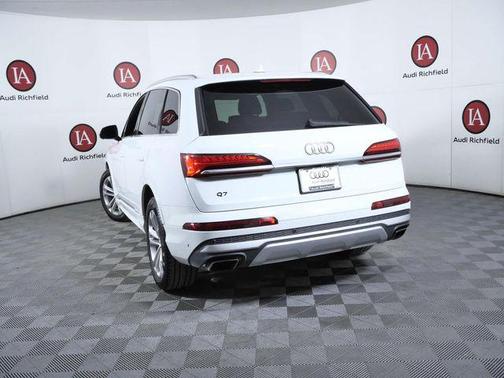 2025 Audi Q7 55 Premium Plus