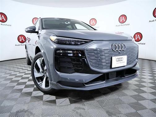 2025 Audi Q6 e-tron Premium Plus quattro