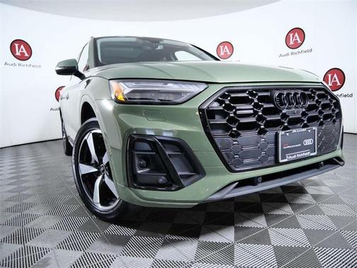 2023 Audi Q5 45 S line Prestige