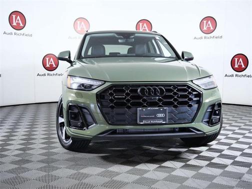 2023 Audi Q5 45 S line Prestige