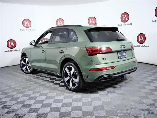 2023 Audi Q5 45 S line Prestige