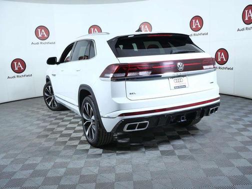 2024 Volkswagen Atlas Cross Sport 2.0T SEL Premium