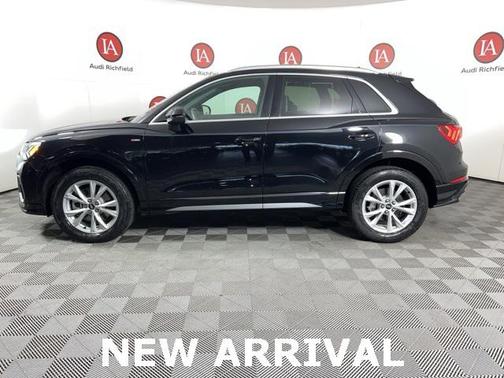 2022 Audi Q3 45 S line Premium Plus