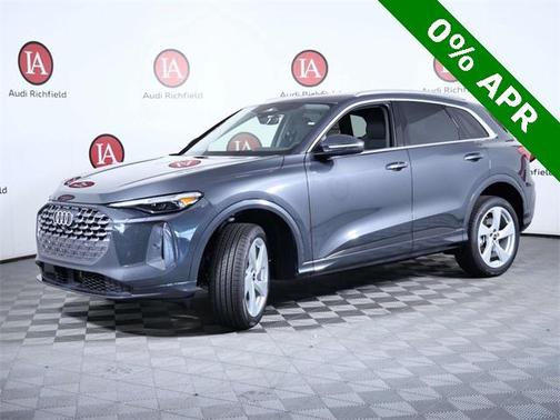 2025 Audi Q5 Premium plus