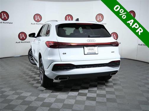 2025 Audi Q5 Premium plus