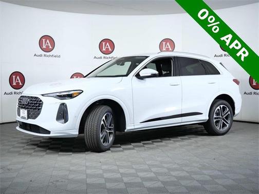 2025 Audi Q5 Premium plus