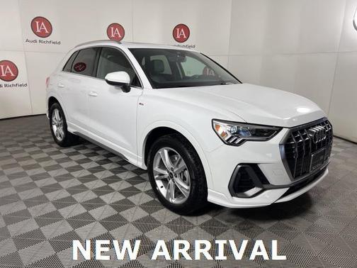 2024 Audi Q3 45 S line Premium Plus