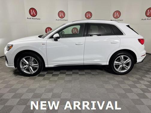 2024 Audi Q3 45 S line Premium Plus