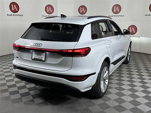 2025 Audi Q6 e-tron Premium Plus