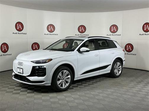 2025 Audi Q6 e-tron Premium Plus