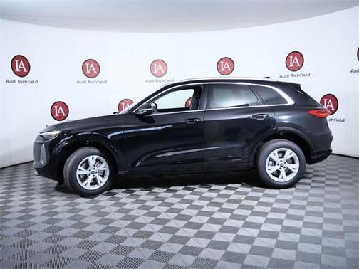 2025 Audi Q5 Premium TFSI quattro S tronic