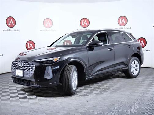 2025 Audi Q5 Premium TFSI quattro S tronic