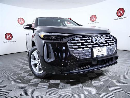 2025 Audi Q5 Premium TFSI quattro S tronic