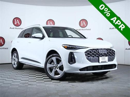 2025 Audi Q5 Premium plus