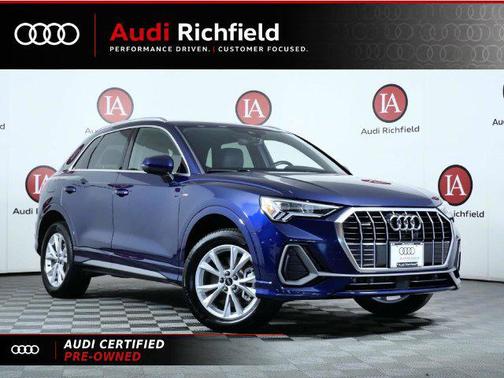 Navarra Blue Metallic 2023 Audi Q3 45 S line Premium Plus