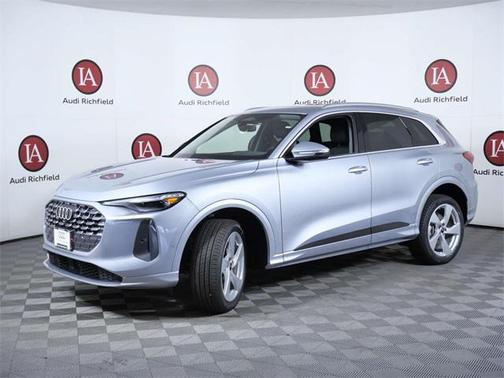 2025 Audi Q5 Premium plus