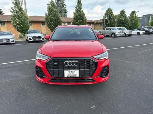 Progressive Red Metallic 2025 Audi Q3 Premium 45 TFSI S line quattro Tiptronic
