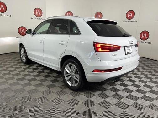 2017 Audi Q3 2.0T Premium Plus