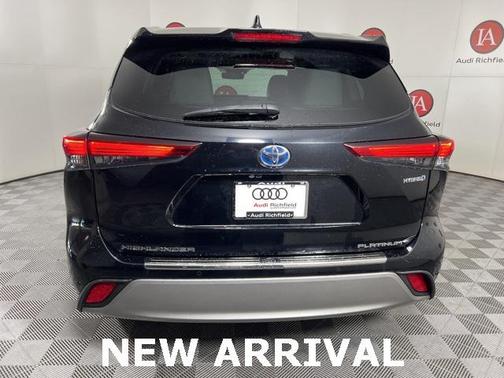 2020 Toyota Highlander Hybrid Platinum