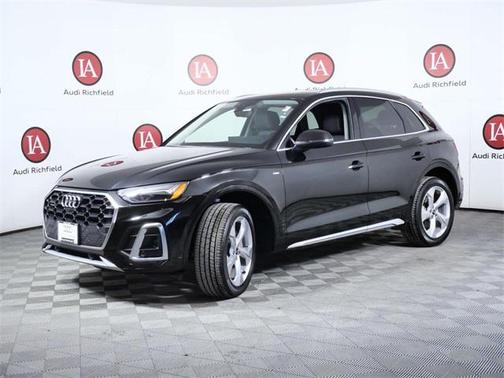 2022 Audi Q5 45 S line Premium Plus