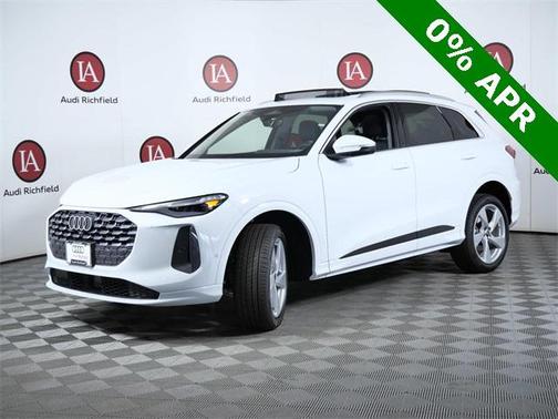 2025 Audi Q5 Premium plus