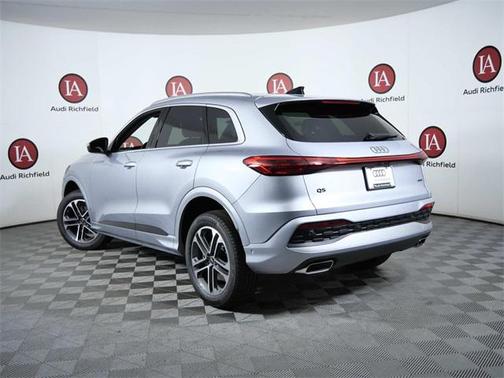 2025 Audi Q5 Premium