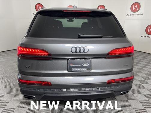 2025 Audi Q7 55 Prestige