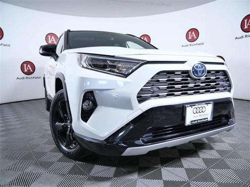 2019 Toyota RAV4 Hybrid SE