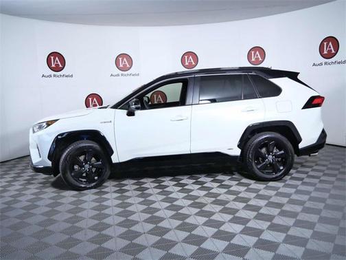 2019 Toyota RAV4 Hybrid SE