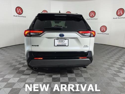 2019 Toyota RAV4 Hybrid SE