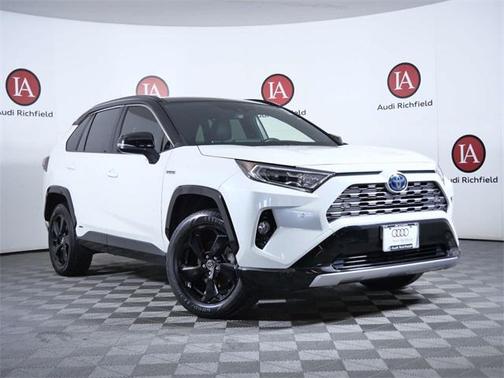2019 Toyota RAV4 Hybrid SE