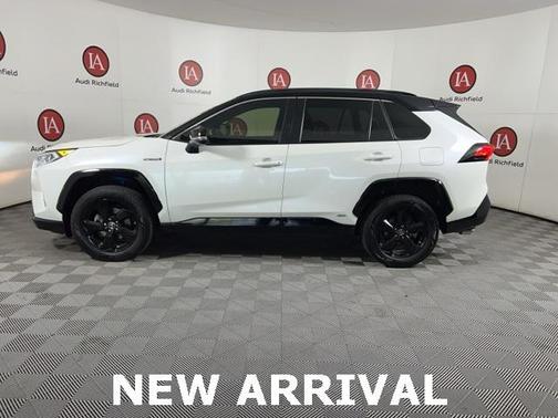 2019 Toyota RAV4 Hybrid SE