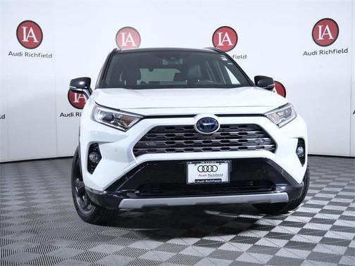 2019 Toyota RAV4 Hybrid SE