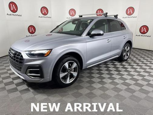 2022 Audi Q5 40 Premium Plus