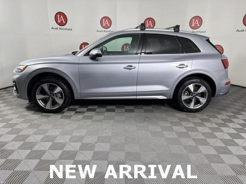 2022 Audi Q5 40 Premium Plus
