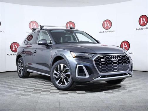 2022 Audi Q5 45 S line Premium Plus