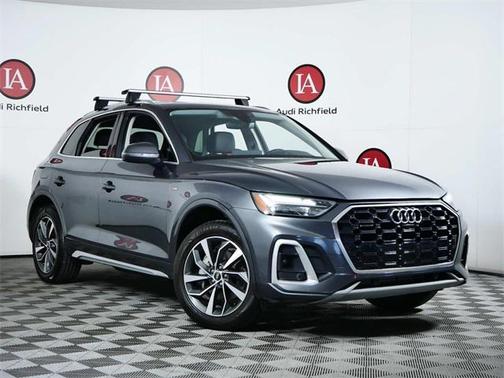 2022 Audi Q5 45 S line Premium Plus