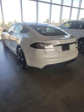 Pearl White Multi-Coat 2025 Tesla Model S Plaid