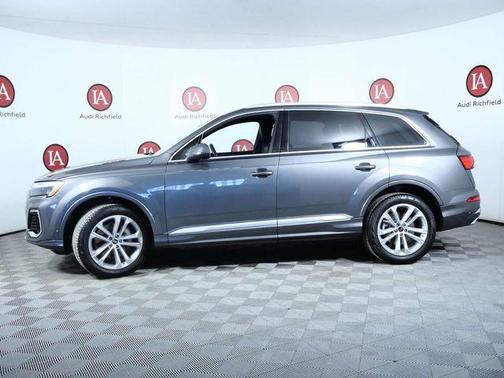 2025 Audi Q7 45 Premium Plus