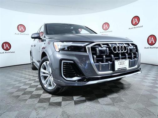 2025 Audi Q7 45 Premium Plus
