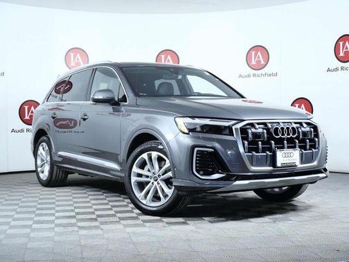 2025 Audi Q7 45 Premium Plus