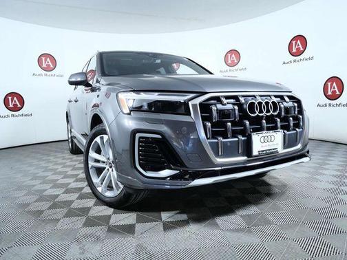 2025 Audi Q7 45 Premium Plus