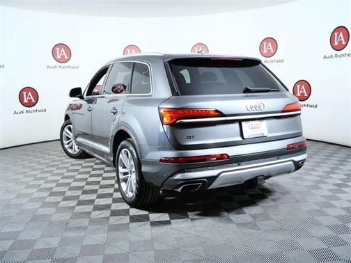 2025 Audi Q7 45 Premium Plus