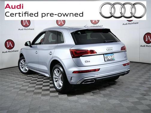 2022 Audi Q5 45 S line Premium