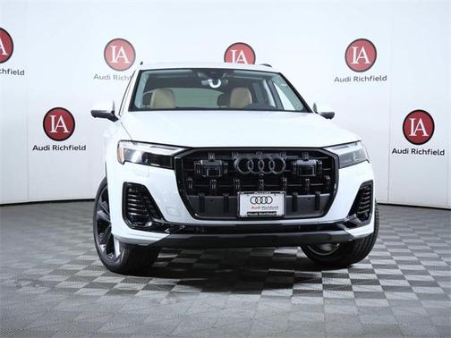2025 Audi Q7 55 Premium Plus