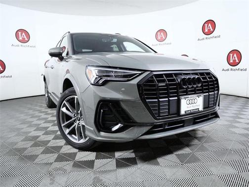 2025 Audi Q3 Premium 45 TFSI S line quattro Tiptronic