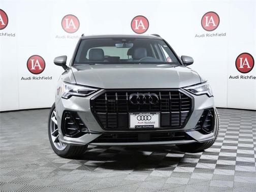 2025 Audi Q3 Premium 45 TFSI S line quattro Tiptronic