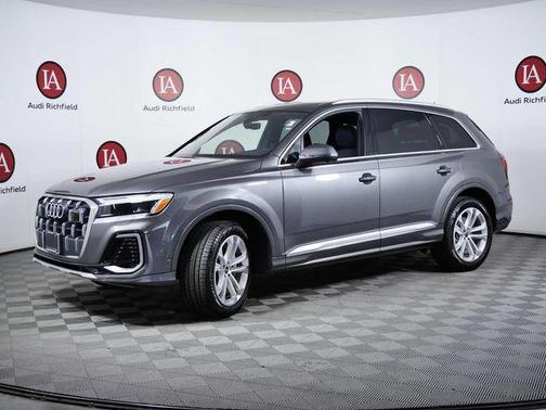 2025 Audi Q7 45 Premium