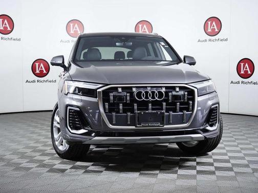 2025 Audi Q7 45 Premium